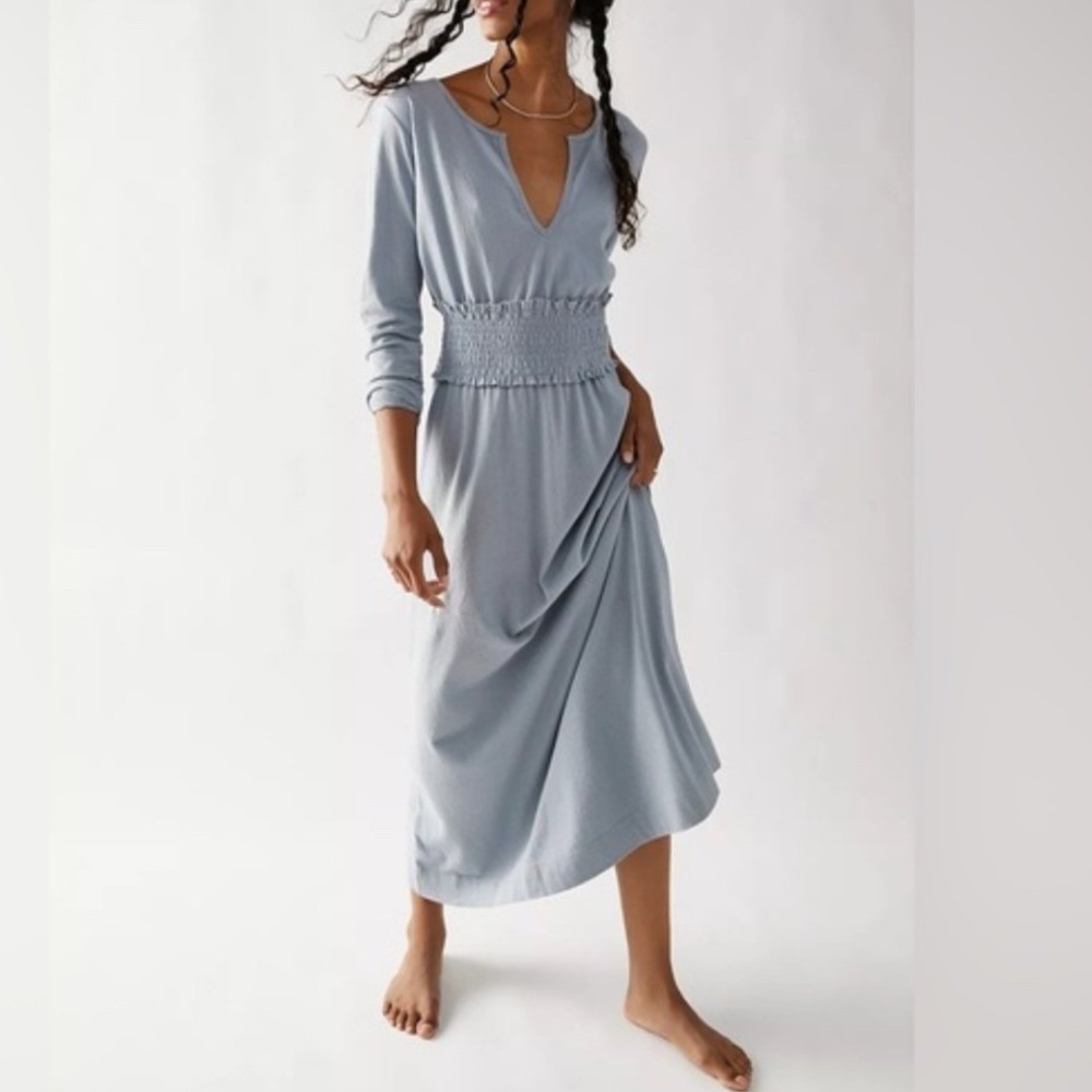 Free People New Hope Midi Dress Light Blue Smocked Waist V-Neck Size Large